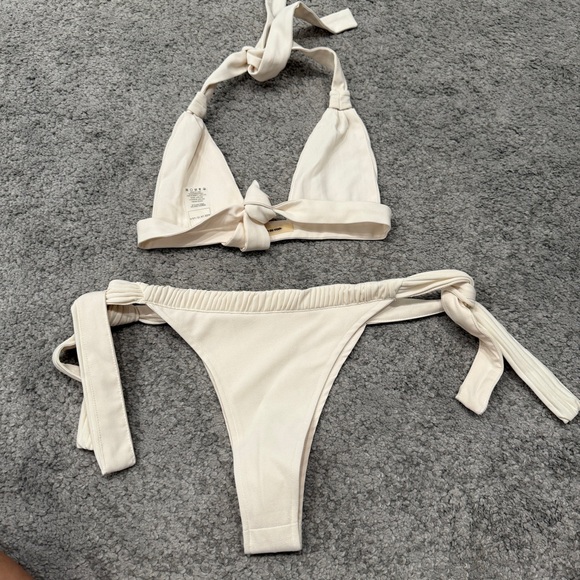 MDV - Cream Bikini Set - Picture 5 of 5